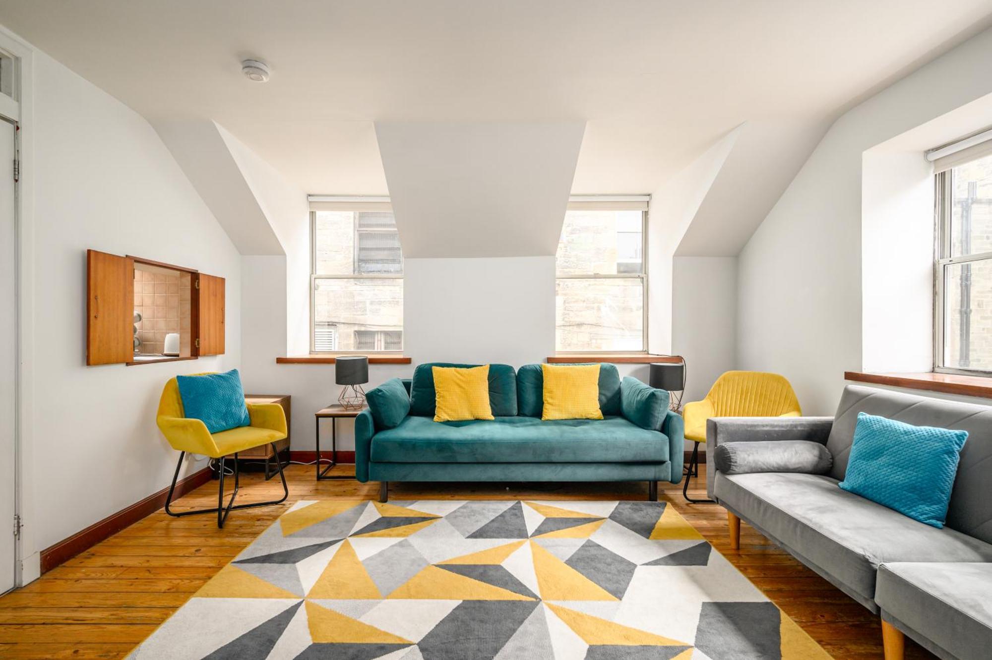 Bright - Central - Sleeps 10 Edinburgh Bagian luar foto