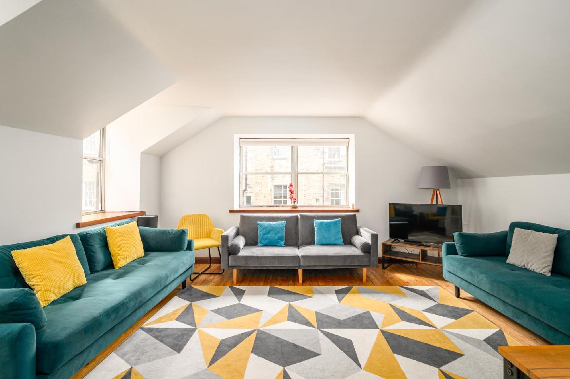 Bright - Central - Sleeps 10 Edinburgh Bagian luar foto
