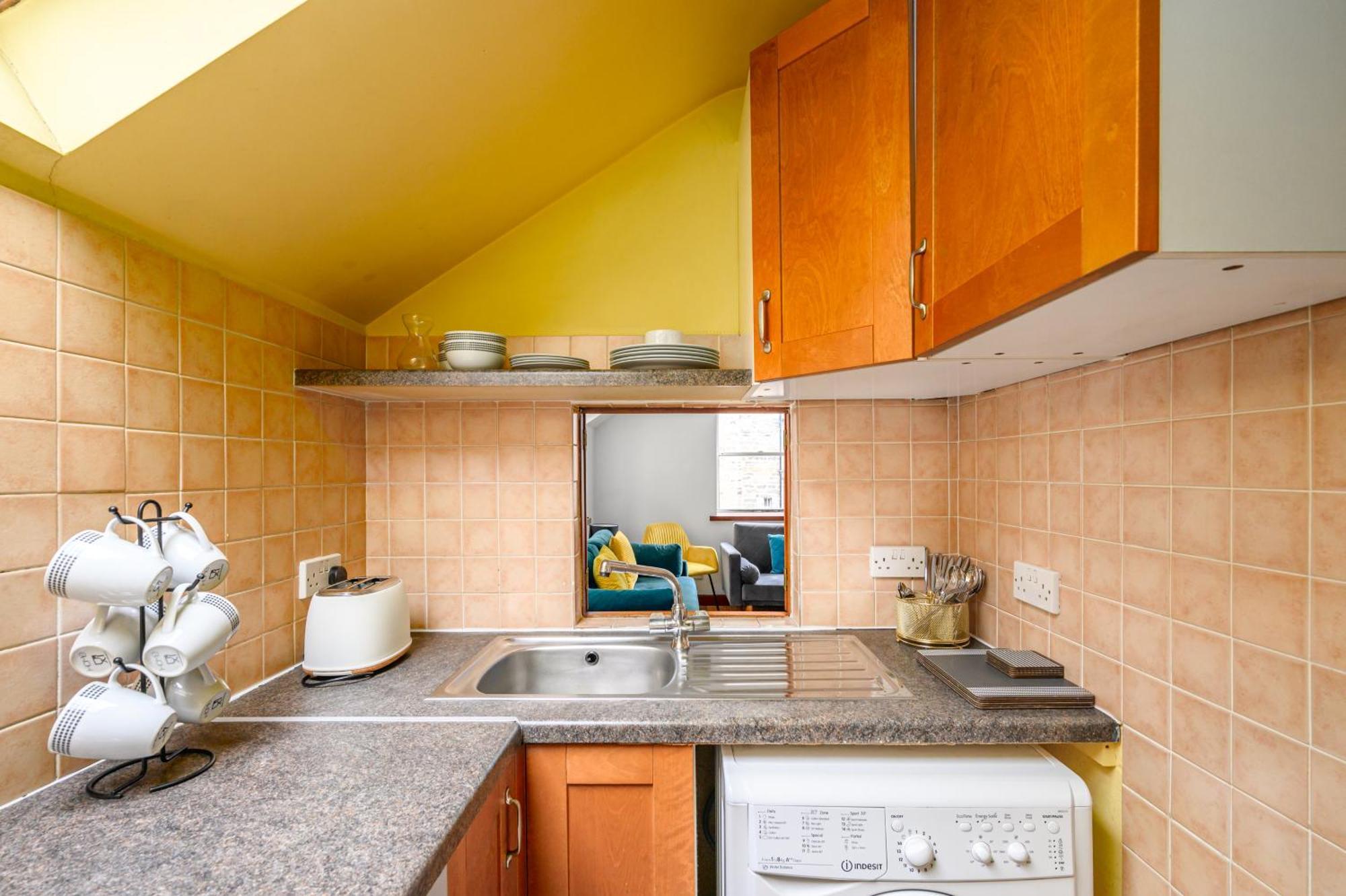 Bright - Central - Sleeps 10 Edinburgh Bagian luar foto