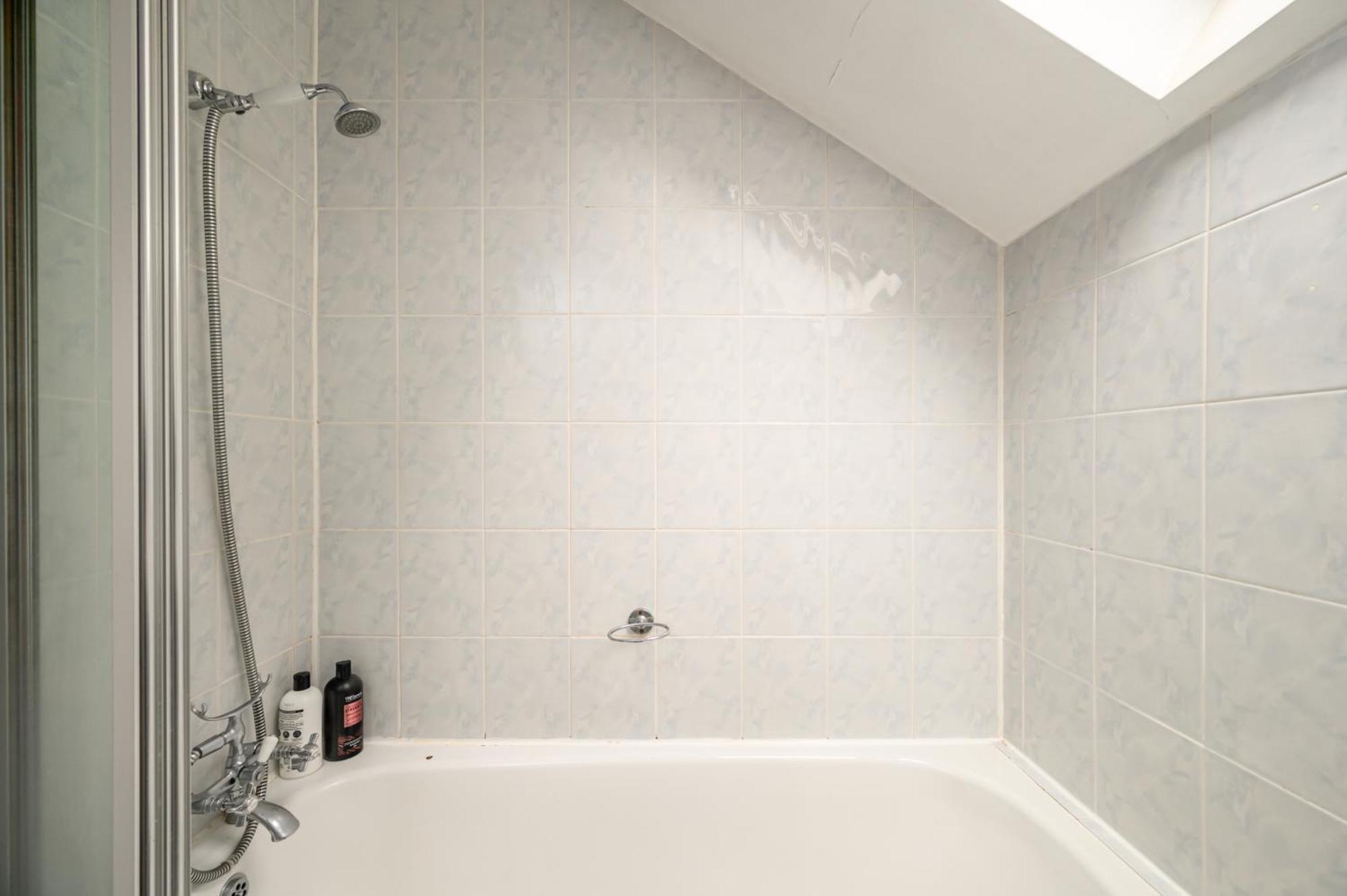 Bright - Central - Sleeps 10 Edinburgh Bagian luar foto